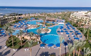 AMWAJ OYOUN RESORT & CASINO 4*