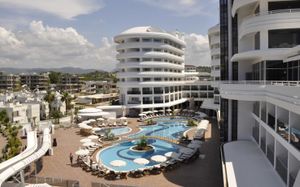 LAGUNA BEACH ALYA RESORT & SPA HOTEL 5 *