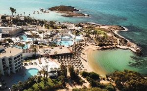 ADAMS BEACH HOTEL & SPA 5*