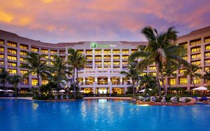 HOLIDAY INN RESORT SANYA BAY 5*