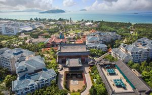 HUAYU RESORT & SPA YALONG BAY SANYA 5*
