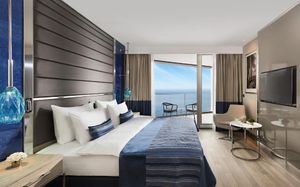 CROWNE PLAZA ISTANBUL FLORYA 5*