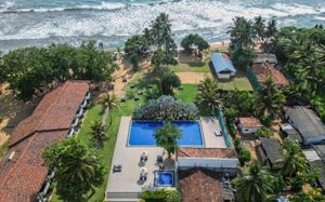 HIBISCUS BEACH HOTEL & VILLAS 4*