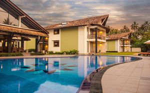 KAMILI BEACH VILLA 4 *