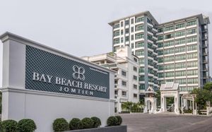 BAY BEACH RESORT JOMTIEN 5*