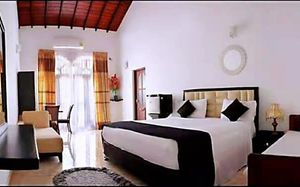 ST. LACHLAN HOTEL & SUITES 3*
