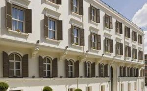 TOMTOM SUITES 5*