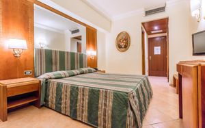 RAELI HOTEL SIRACUSA 3*
