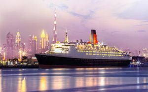 QUEEN ELIZABETH 2 4 *