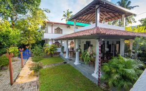 GREEN VILLA UNAWATUNA 3*