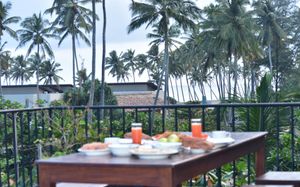 GREEN ALMOND HOTEL 3*