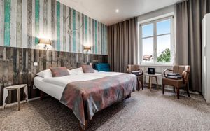 ROYAL COURT APARTMENTS APT