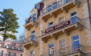 LAURETTA 4*