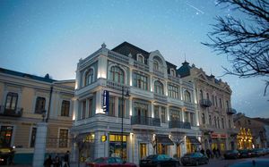 TRIBECA 4*
