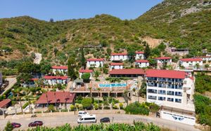 LA FINCA HOTEL 4*