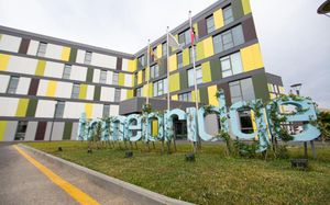 HOMEBRIDGE HOTEL APARTMENTS 4*