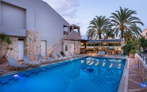 ELOTIS SUITES 3*