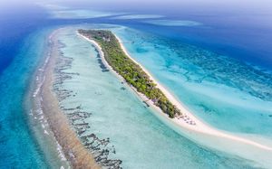 KOMANDOO ISLAND RESORT 4*