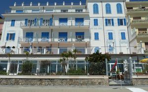 LA BALNEARIA ALASSIO 3*