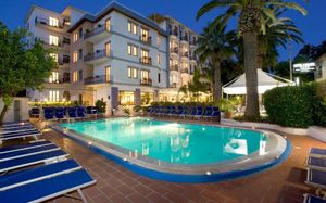 CARAVEL SORRENTO 4*