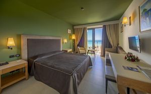 CEFALU' SEA PALACE 4*