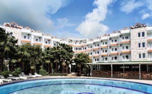 UK HOTEL KIRIS 4*