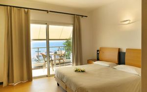 SCOGLIO DELLA GALEA RESORT 4*