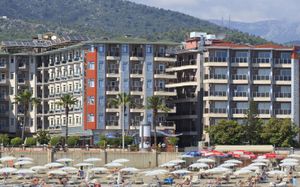 MONART CITY HOTEL 4*