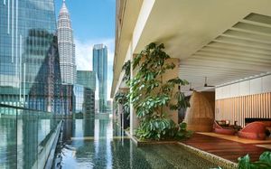 THE RUMA HOTEL & RESIDENCES 5*