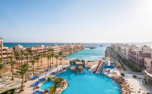 SUNNY DAYS RESORTS SPA & AQUA PARK 4*