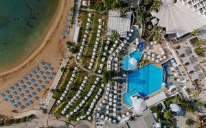 THE GOLDEN COAST BEACH HOTEL 4*