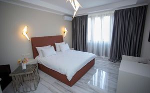 DOWNTOWN HOTEL 4*