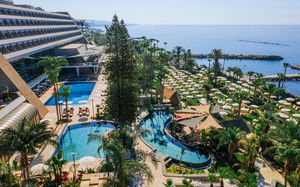 AMATHUS BEACH HOTEL 5*