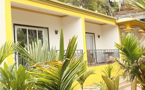 LAVISH EXOTIC HOTEL & APARTMENTS 2*