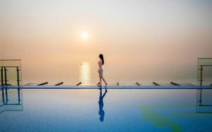 MAXIMILAN DANANG BEACH HOTEL 4*