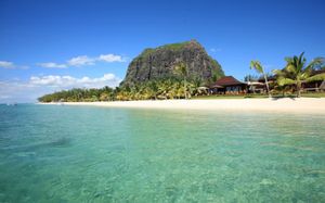 LUX* LE MORNE 5*