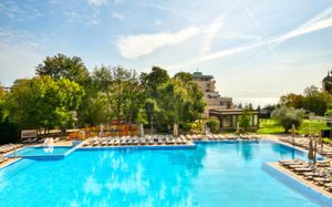 GOLDEN LINE APARTHOTEL 4 *