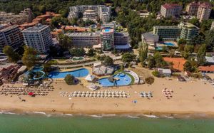 LILIA 4 *