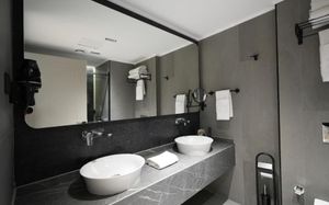 HIGHLIGHT HOTEL 4*