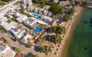 YALIPARK BEACH HOTEL 3*
