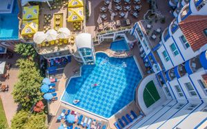 VILLA LIST 4 *