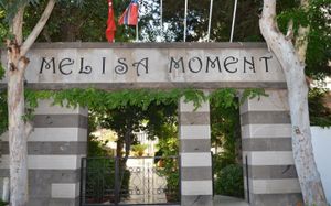 MELISSA MOMENT APART 3*