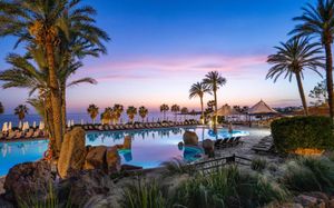 CORAL BEACH HOTEL & RESORT 5*