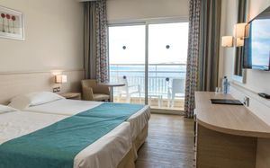 CYNTHIANA BEACH HOTEL 3*