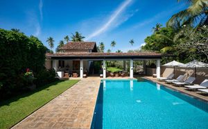 TARU VILLAS - THE MUSE 4*