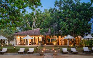 TARU VILLAS MAWELLA 5*