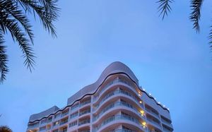 PAGE 10 HOTEL 4*