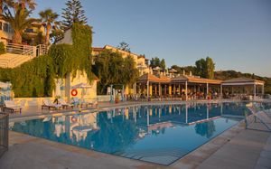 RETHYMNO MARE & WATER PARK 4*