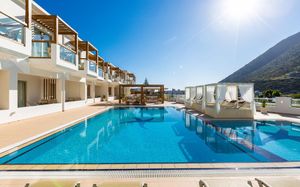 NOSTOS BEACH BOUTIQUE HOTEL 4*