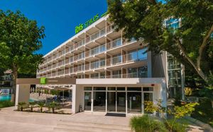 IBIS STYLES GPLDEN SANDS ROOMER HOTELS 3*